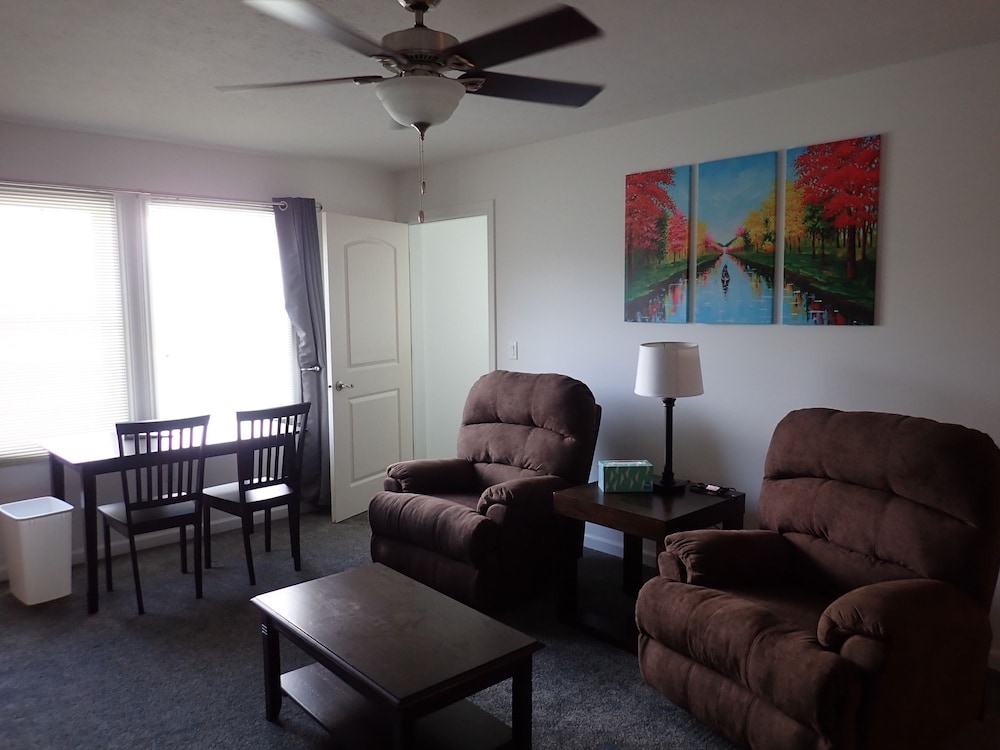 Pleasant Grove Inn - photo 16