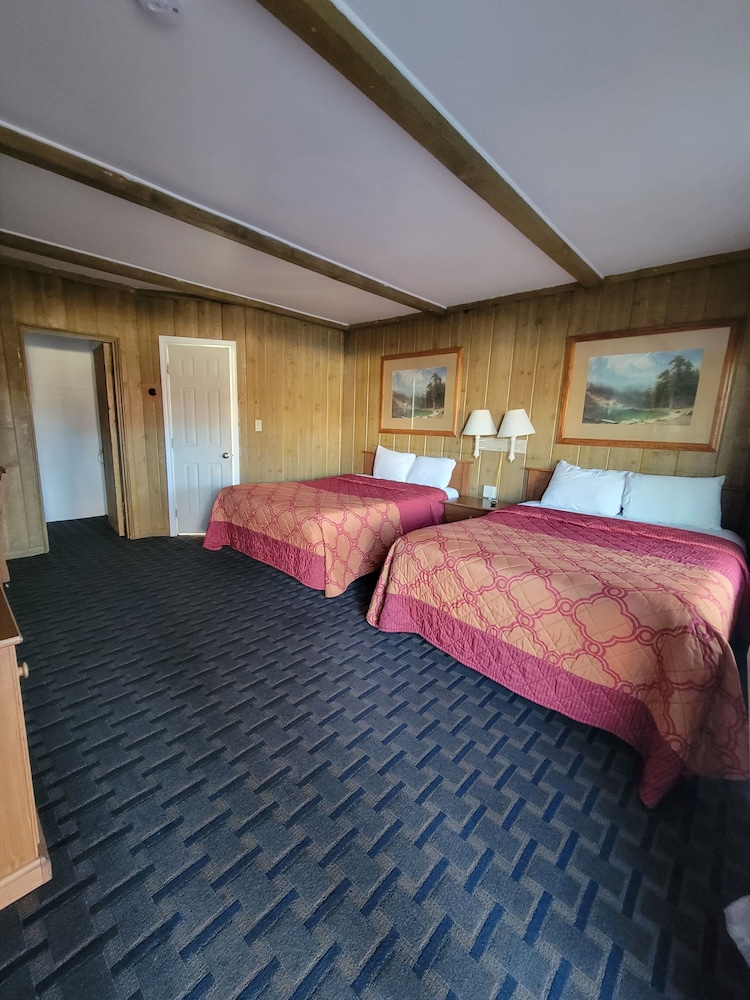 Townhouse Motel - photo 27