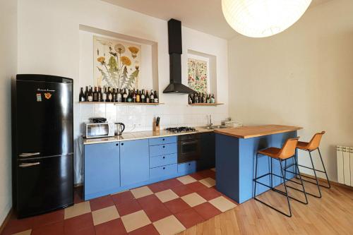 Charming 2BR Near Rooms Hotel By Wehost