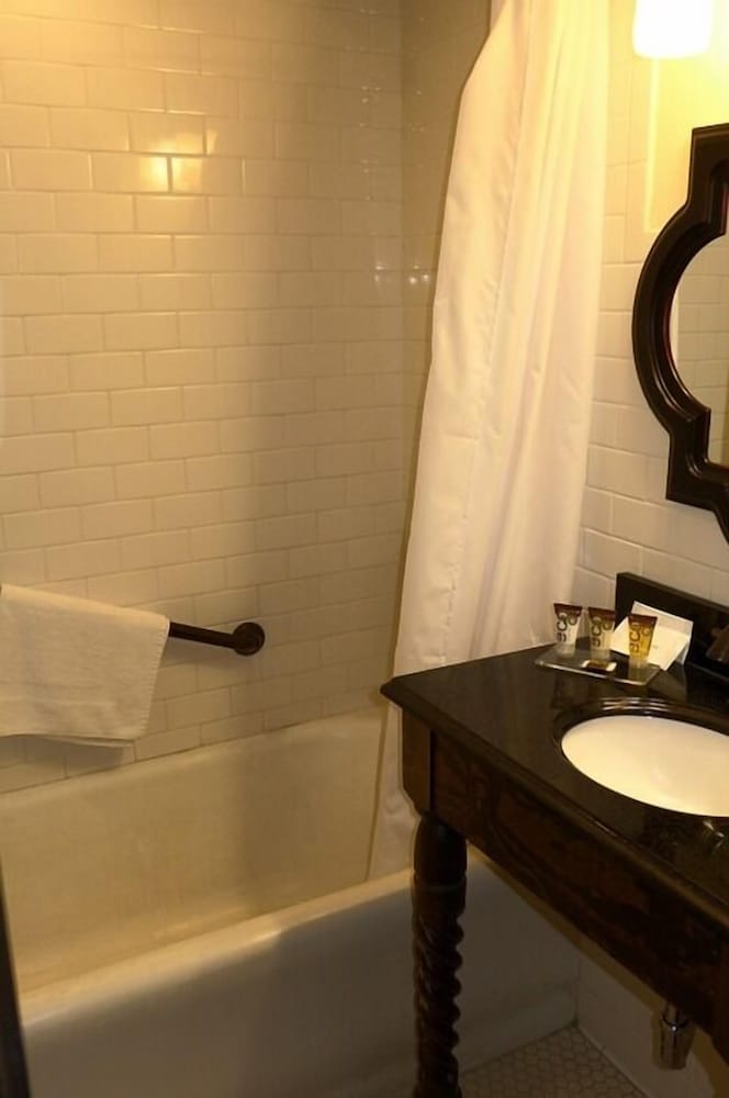 The Holland Hotel - photo 33