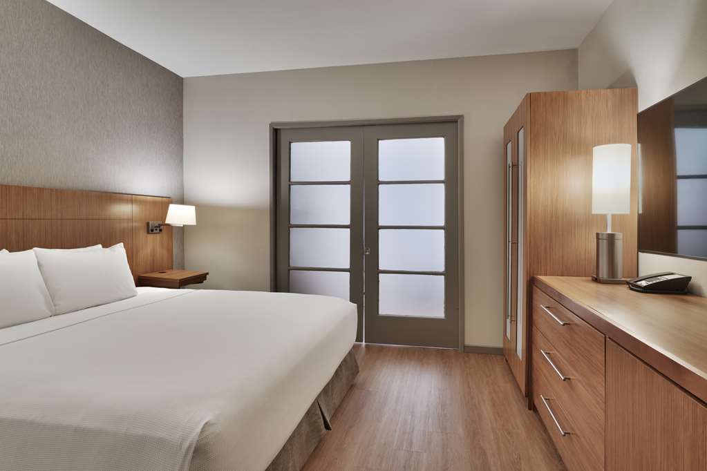 Hyatt Place at Anaheim Resort Convention Center - photo 28