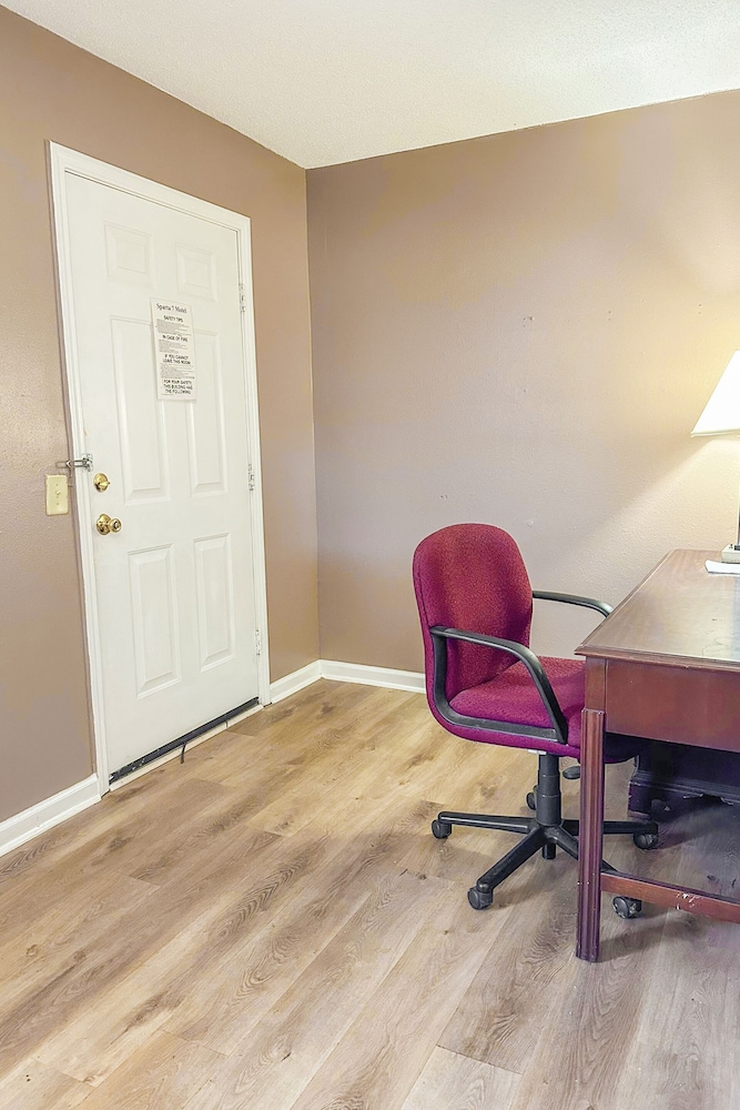 Sparta Seven Motel By OYO near Milledgeville - photo 9