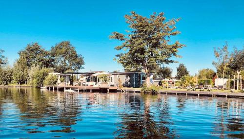 Amsterdam lake area super wifi island incl boat