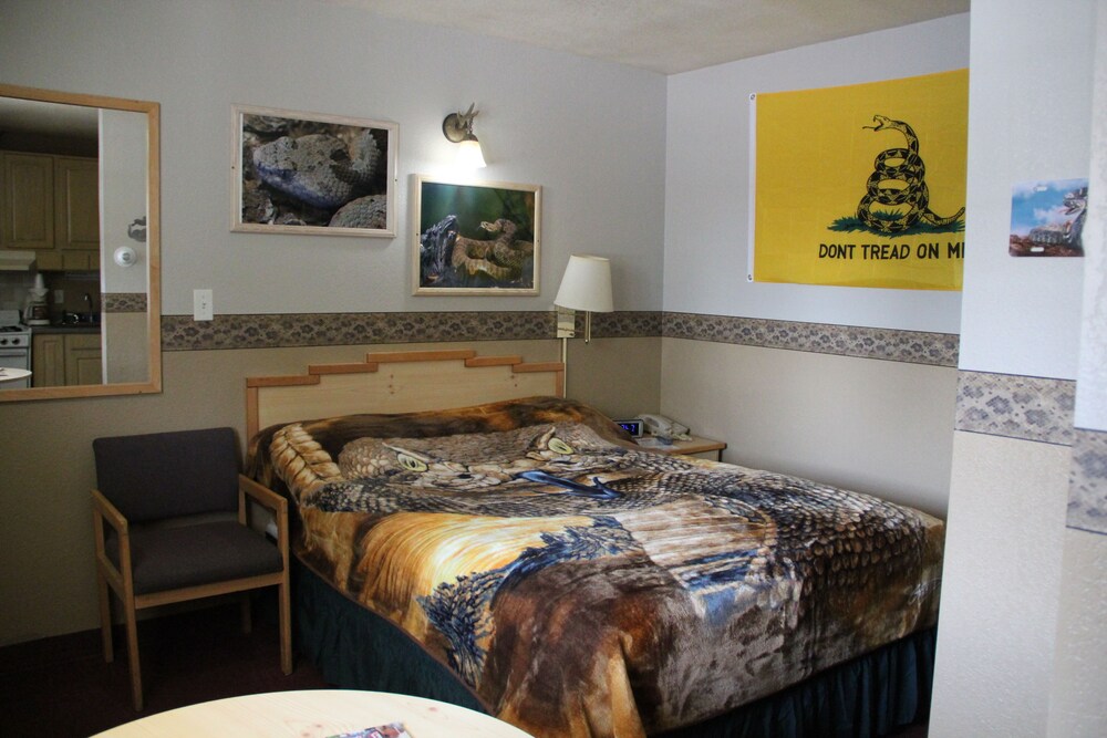 Elk Run Inn - photo 7