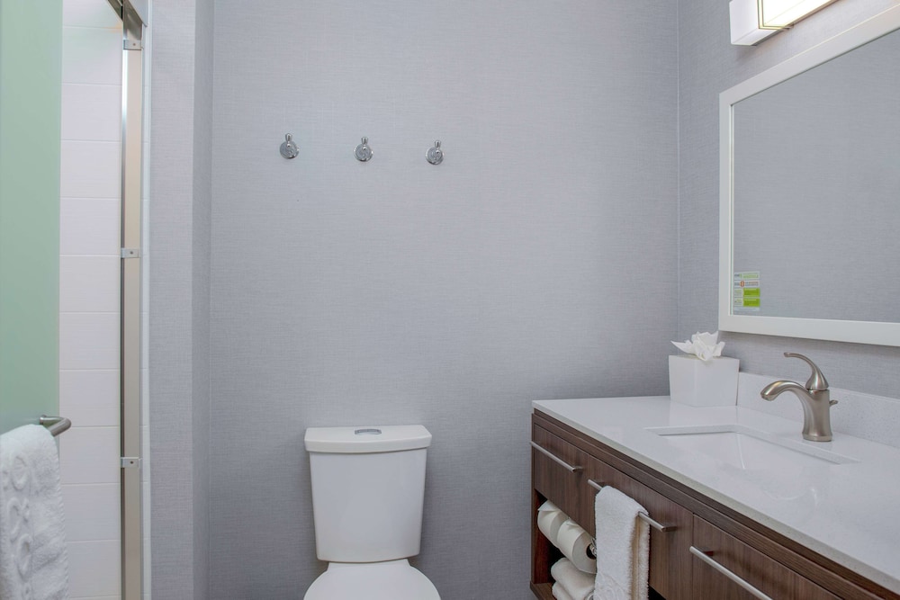 Home2 Suites by Hilton Bloomington - photo 15