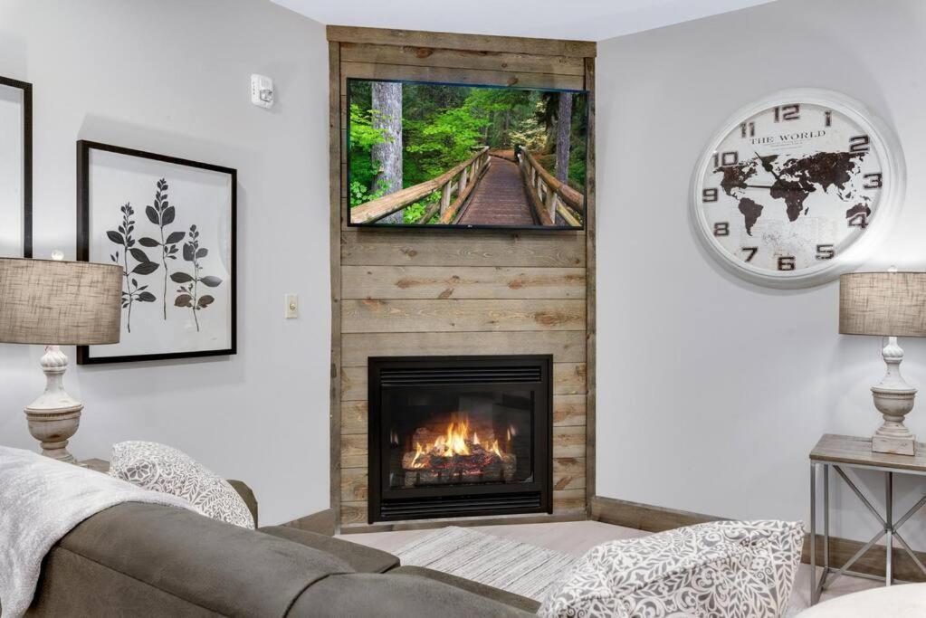 Barnwood Suite Main Street Lodge in Berlin — 4-Star Luxury Hotel in Berlin, United States