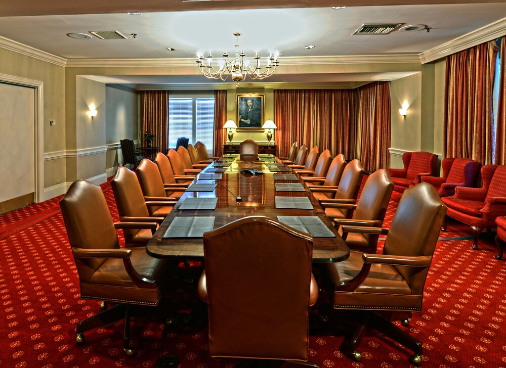 Kellogg Hotel & Conference Center - photo 9