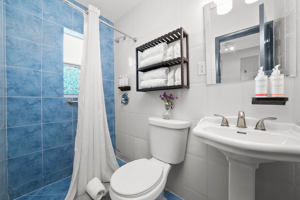 Hollywood Beach Suites - photo 30