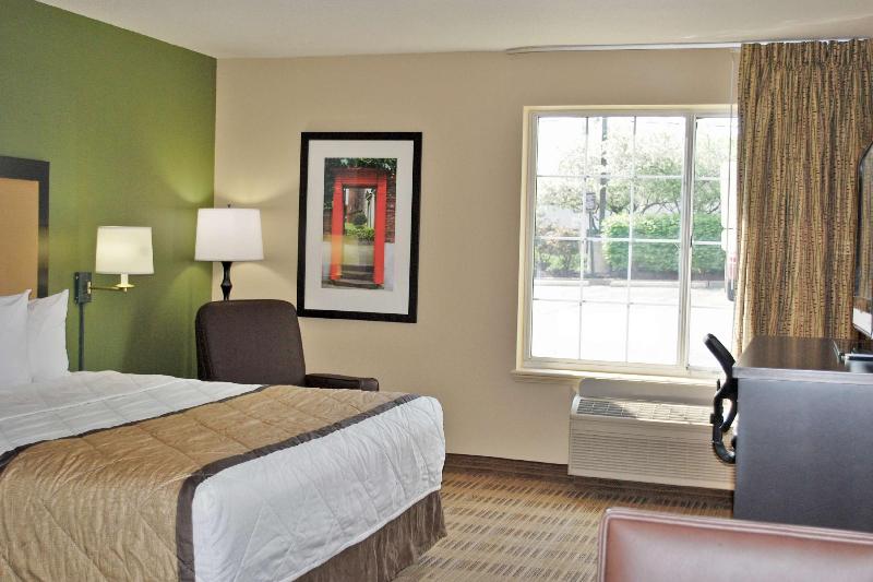 Extended Stay America Suites Chicago Schaumburg Conv Center - photo 29