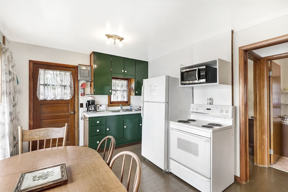 Swan Lake Resort & Campground - photo 13