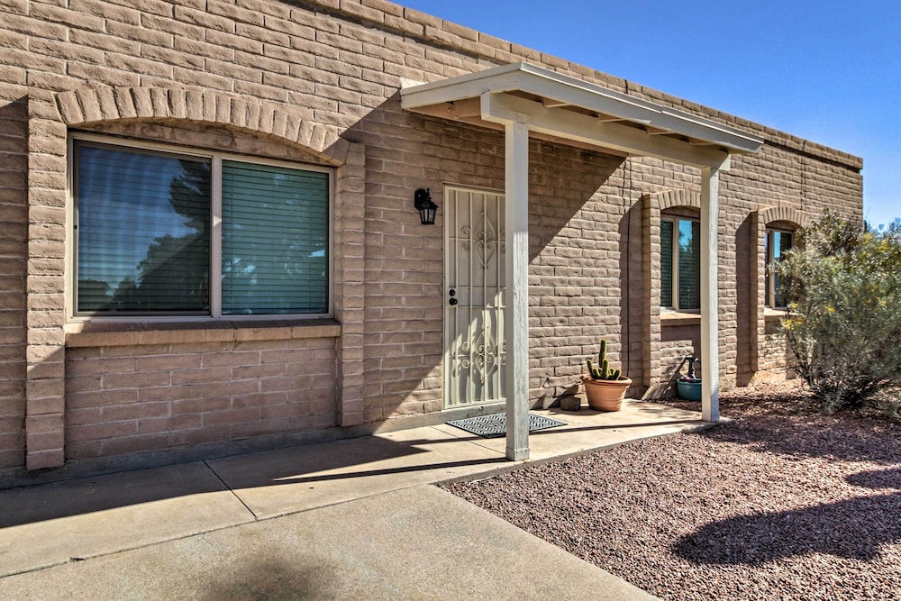 Private Yard Pet Friendly Tucson Getaway — 4-Star Luxury Hotel in Tucson, United States