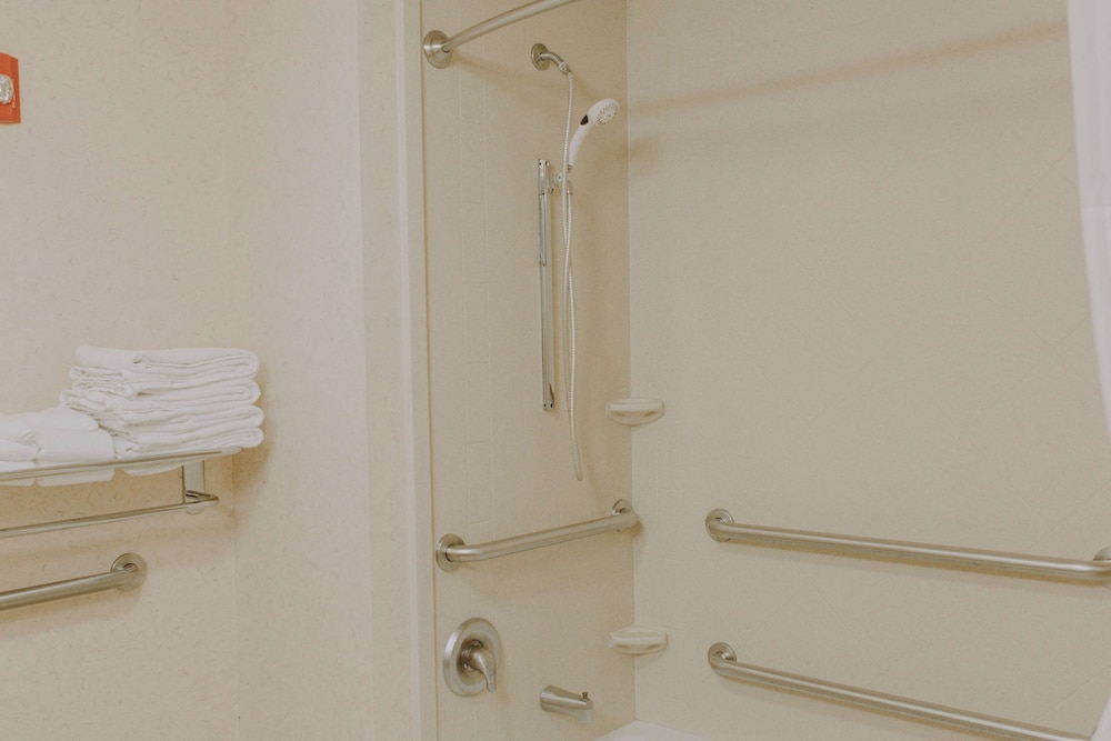 Hampton Inn & Suites Green River - photo 27