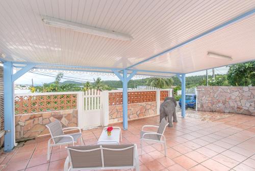 La Villa Bleue Topaze RDC Vue Mer — 4-Star Luxury Hotel in Le Vauclin, Martinique