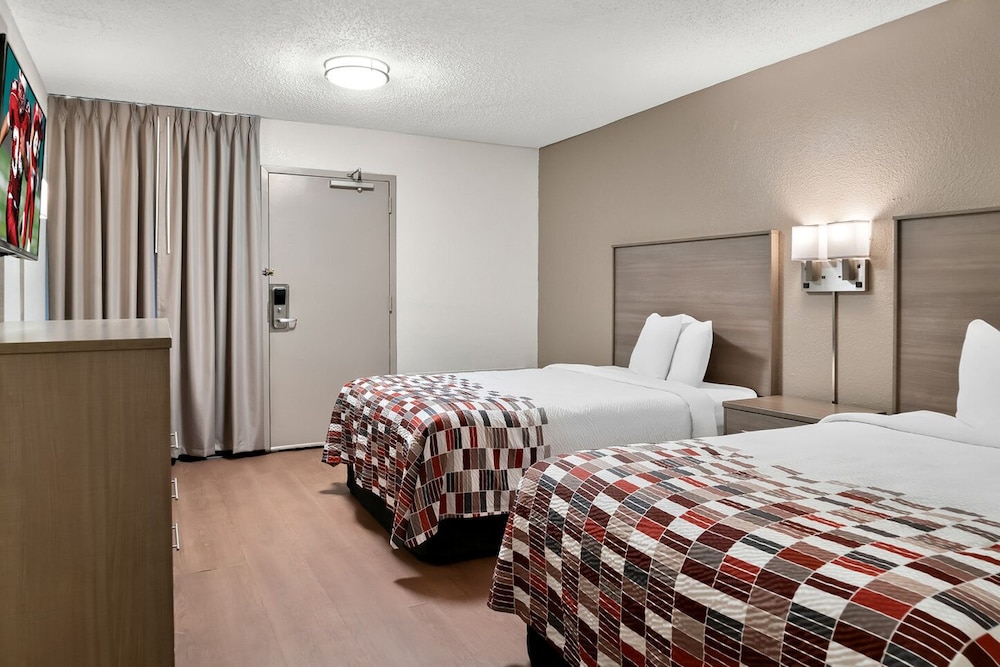 Red Roof Inn Auburn Hills - photo 31