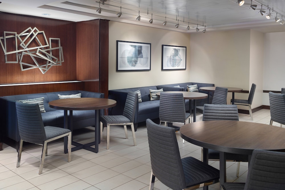 Ellis Hotel Atlanta A Tribute Portfolio Hotel by Marriott - photo 35