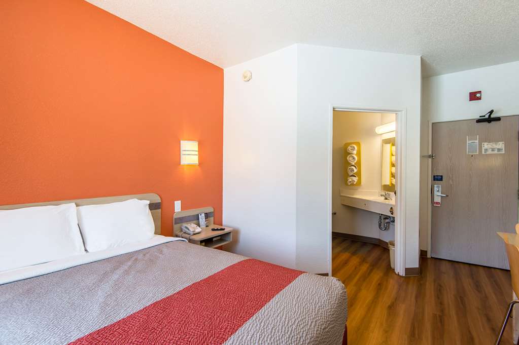 Motel 6 Junction City KS - photo 14