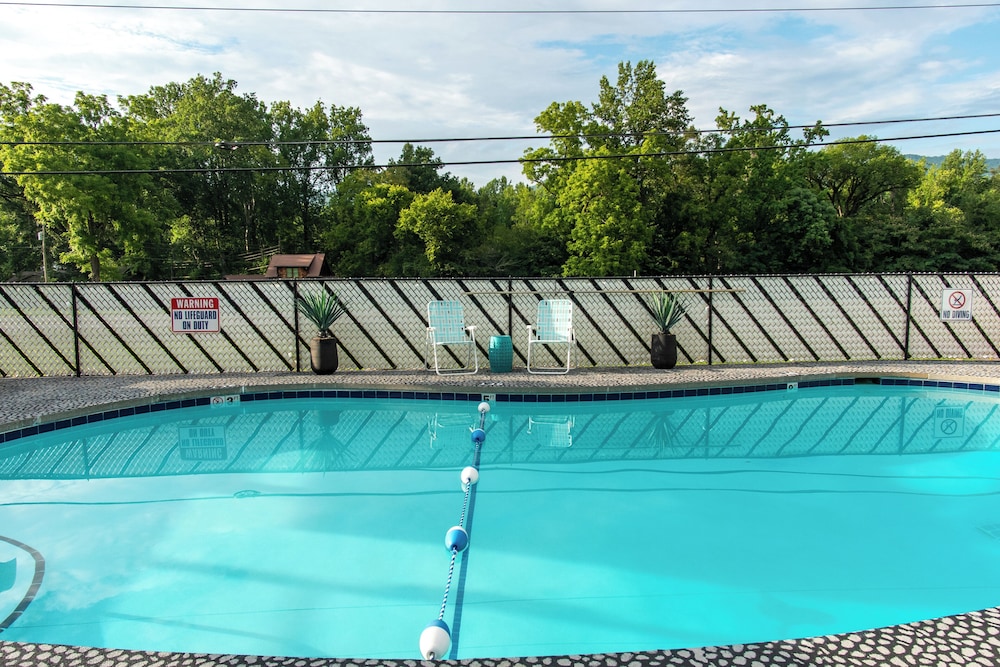 Townsend River Breeze Inn - photo 29