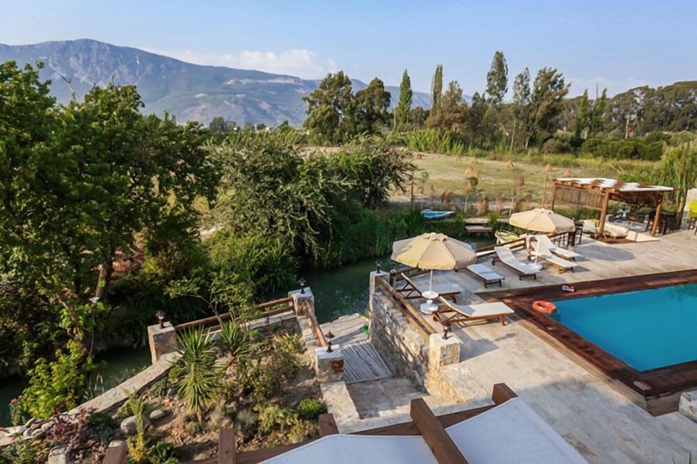 Ucurtma Hotel in Ula, Turkey