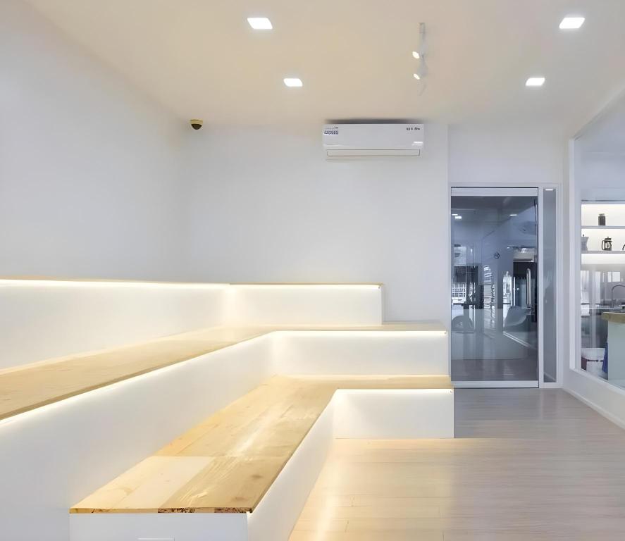 Siesta Spaces Adela — 5-Star Luxury Hotel in Manila, Philippines