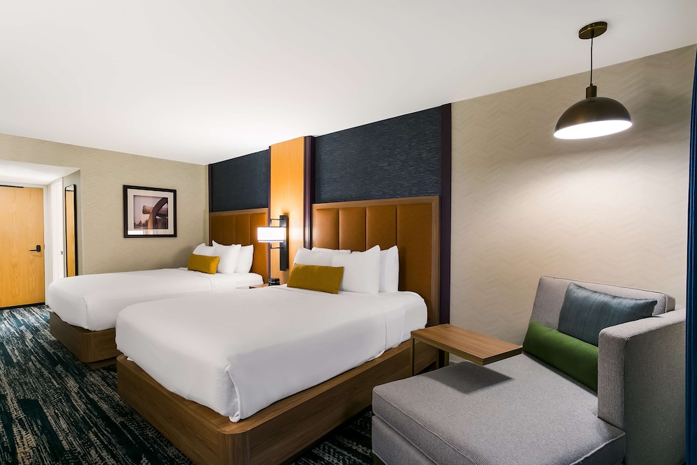 Best Western Premier The Central Hotel & Conference Center - photo 7