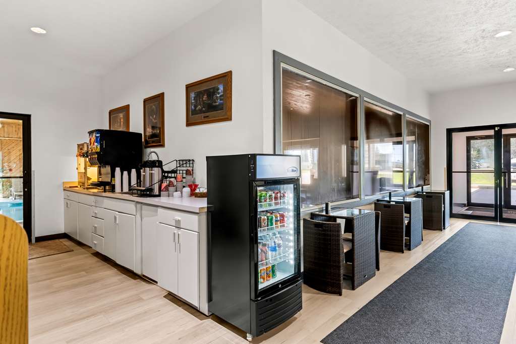 Americas Best Value Inn Tahquamenon Country - photo 30