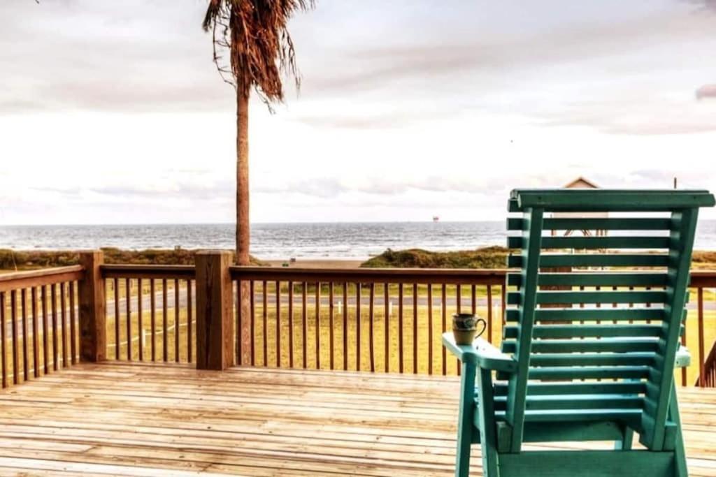 The Lone Palm Resort in Bolivar Peninsula, United States