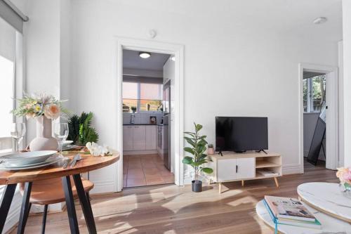 Cozy 1 bedroom apartment Caulfield park — 4-Star Luxury Hotel in Melbourne, Australia