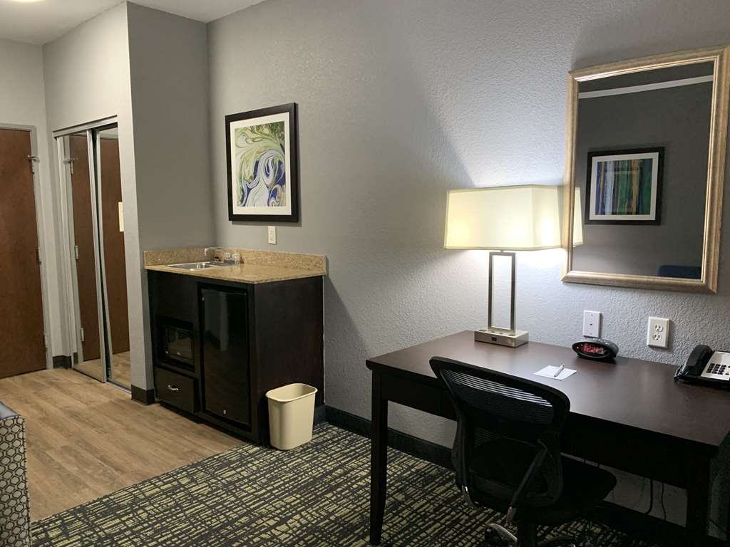 Best Western Plus Olive Branch Hotel & Suites - photo 21