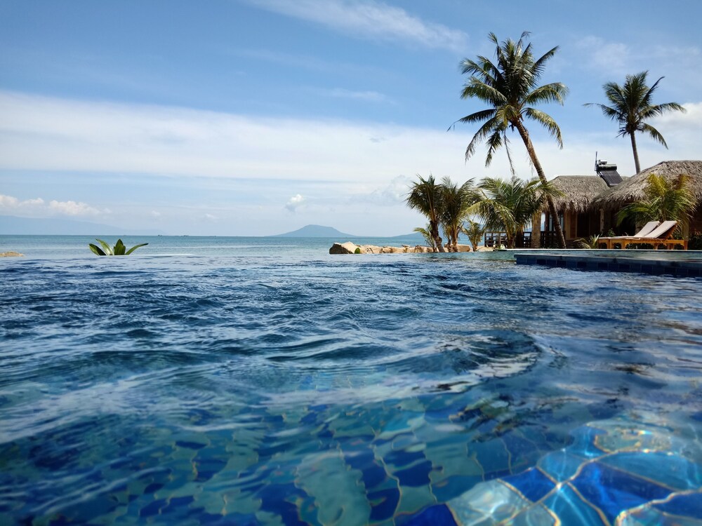 Phu Quoc Kim 2 Beach Front Resort pet-friendly hotel Phu Quoc