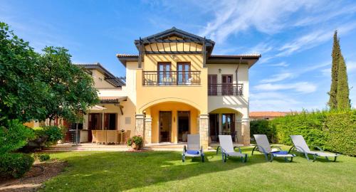 Ground floor apartment with golf and sea views Roudias Aphrodite Hills Resort