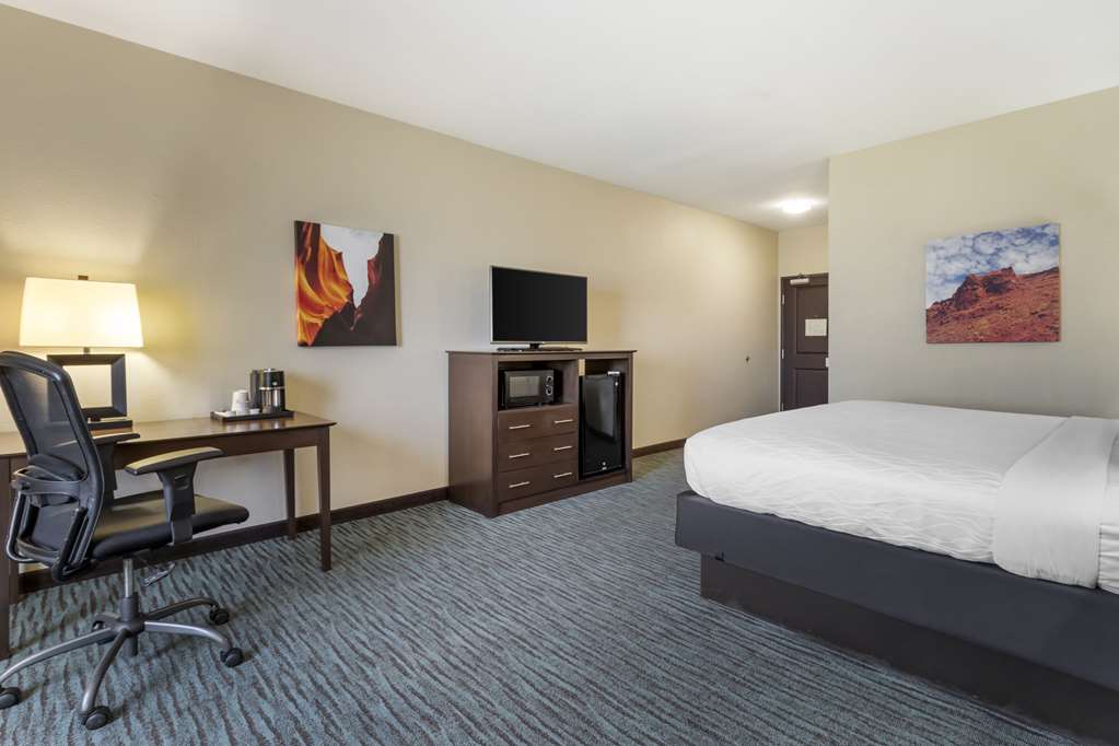 Best Western Plus Longhorn Inn & Suites - photo 12