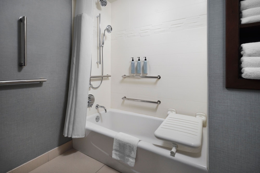 Residence Inn by Marriott Green Bay Downtown - photo 28