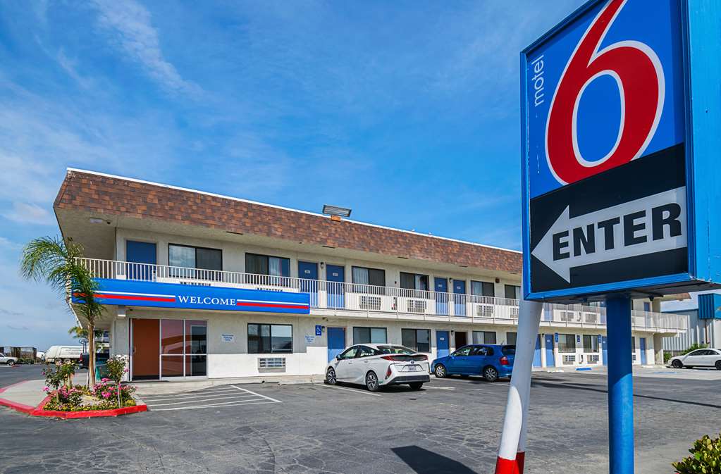 Motel 6 Lost Hills CA - featured photo