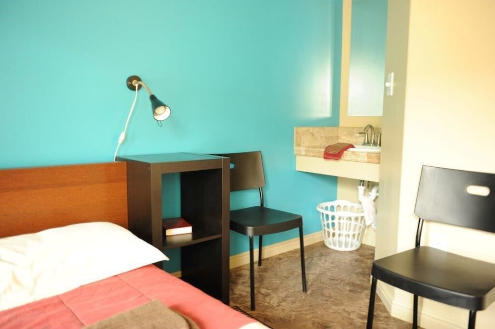 Camelot Inn at Honeyville - photo 6