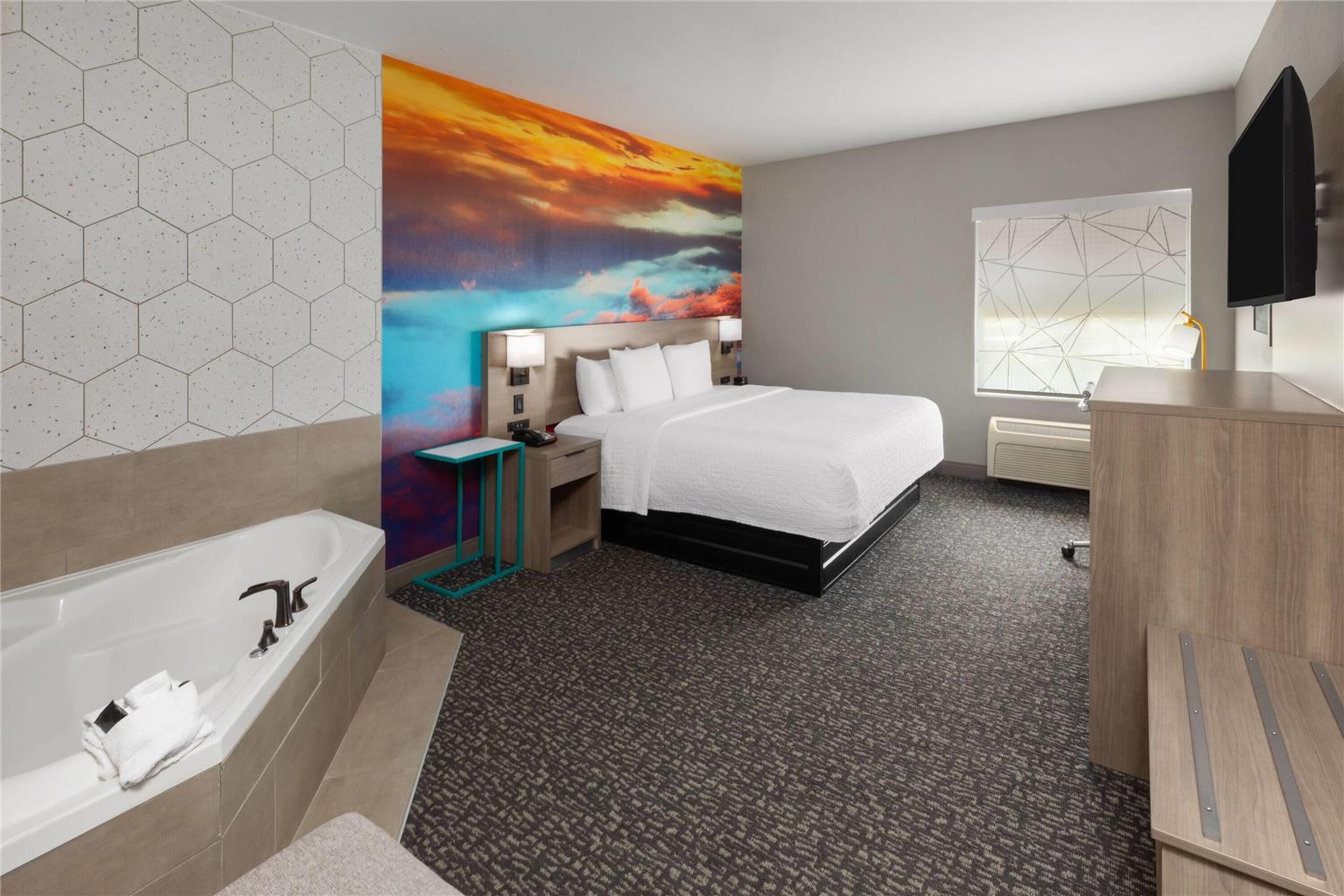 La Quinta Inn & Suites by Wyndham Oklahoma City Moore - photo 42