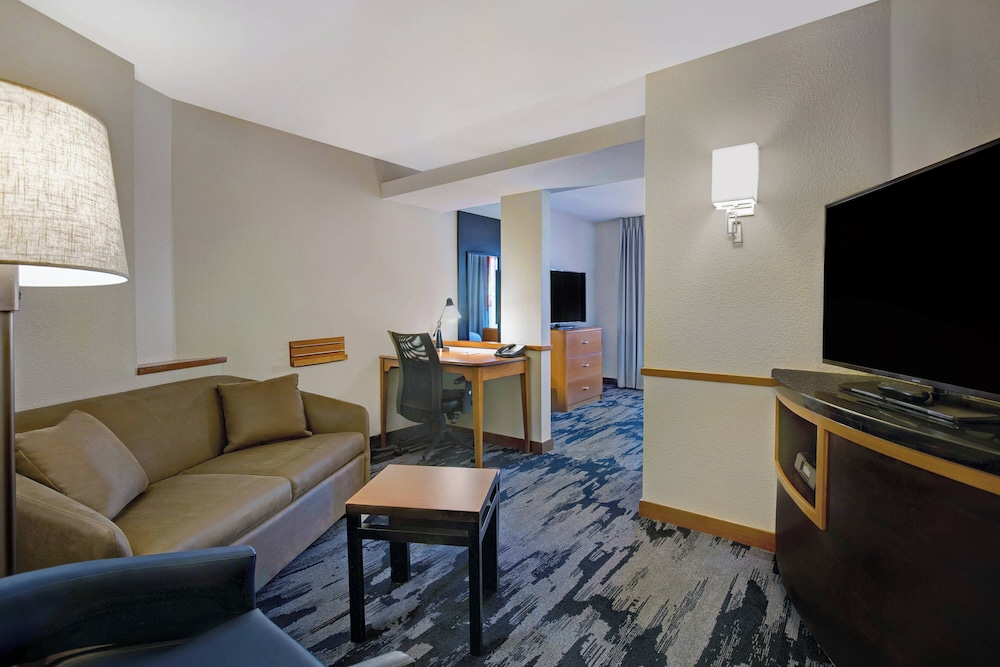 Fairfield Inn & Suites by Marriott Carlsbad - photo 18