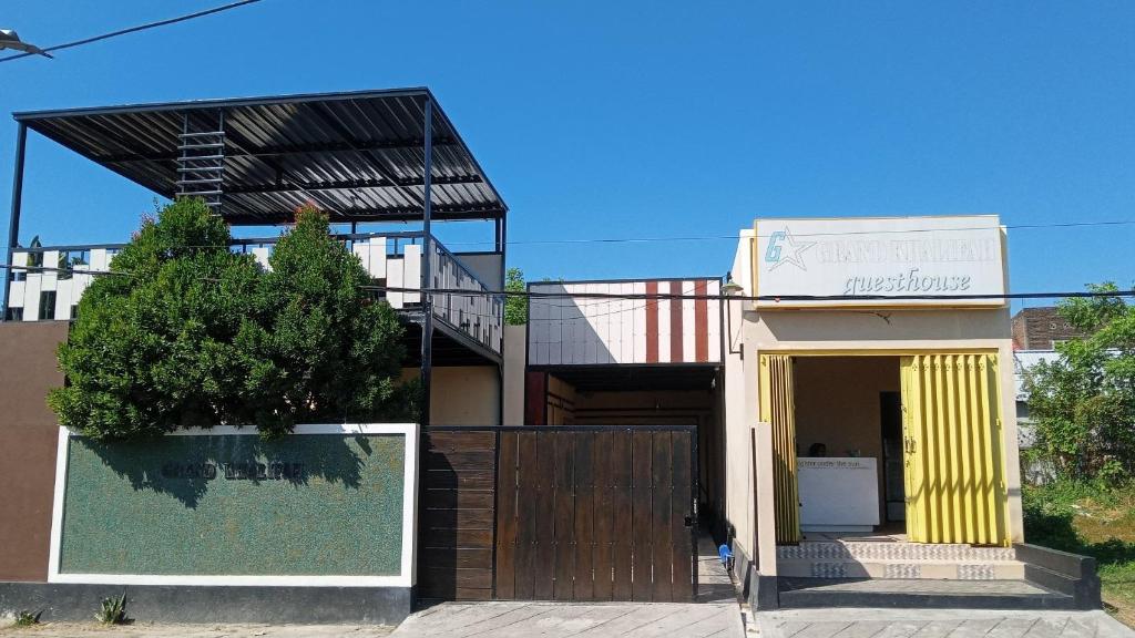 Town Hill Villa — 4-Star Luxury Hotel in Sumbawa Besar, Indonesia