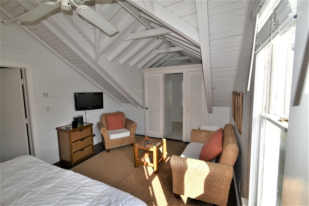 Simonton Court Historic Inn & Cottages - photo 206
