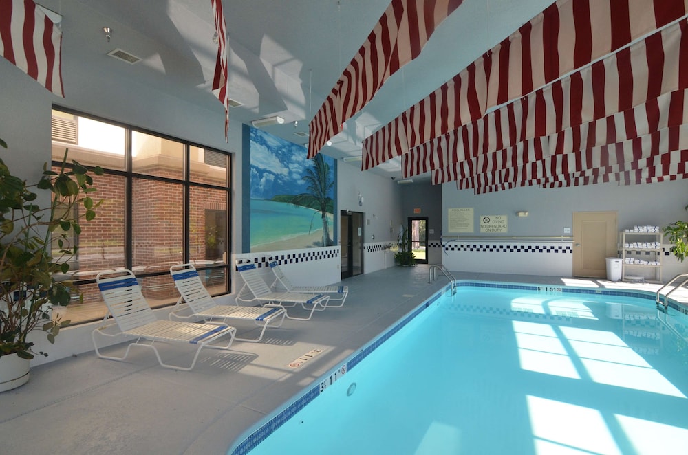 Hampton Inn Ft Payne - photo 9