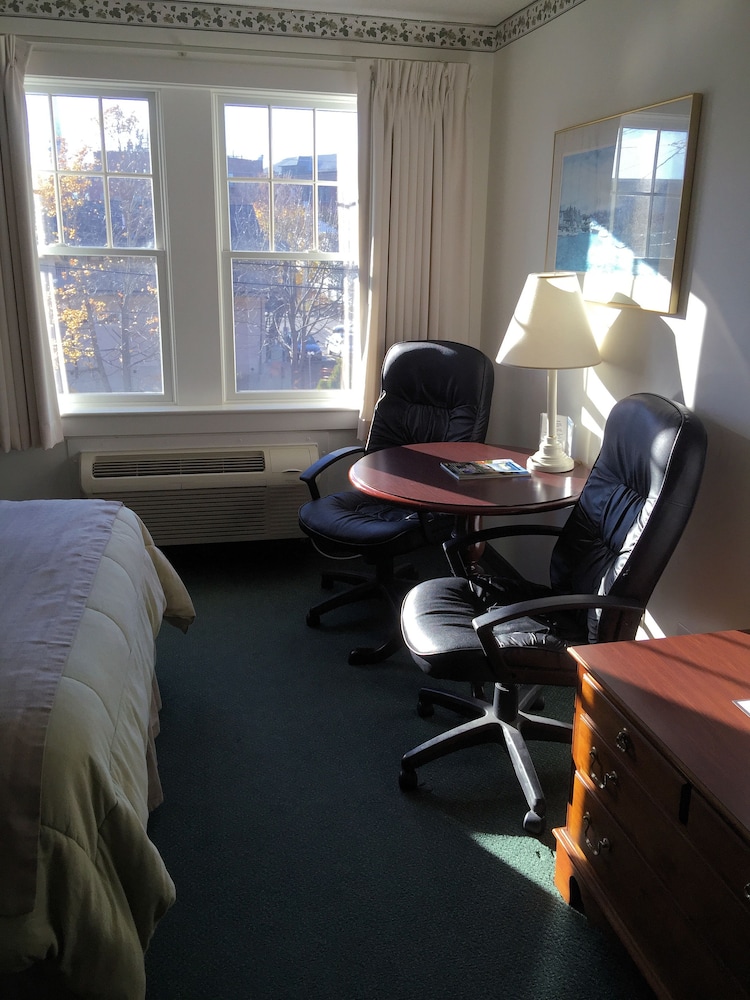 Camden Riverhouse Hotel - photo 12