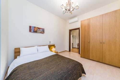 Peter The Great Apartments Near Hermitage — 4-Star Luxury Hotel in Saint Petersburg, Russia