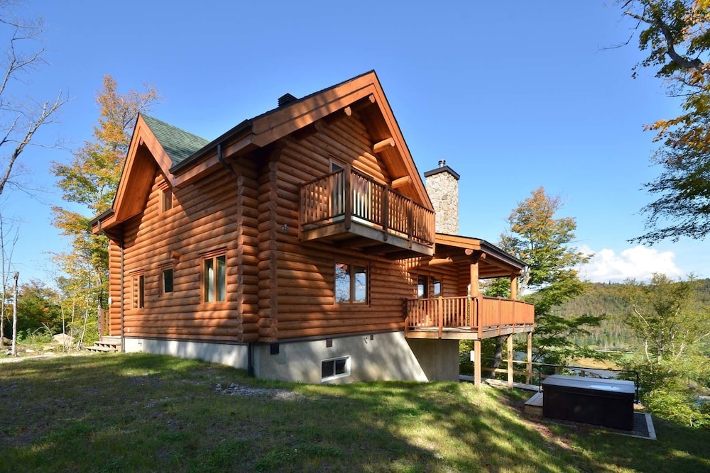 Chalet Tranquille — 4-Star Luxury Hotel in Mont-Tremblant, Canada