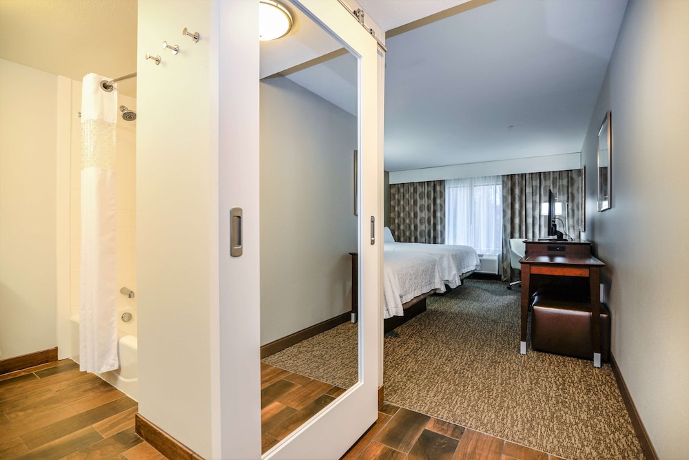 Hampton Inn Brighton - photo 32