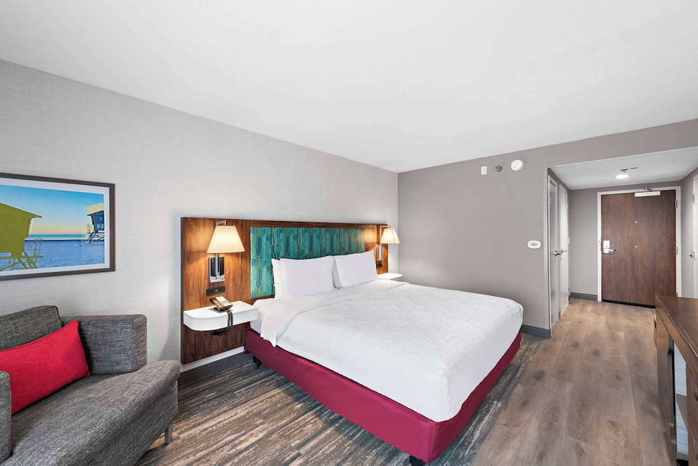 Hampton Inn by Hilton Los Angeles Airport - photo 15