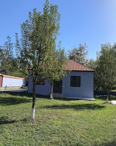 LakeSide - carbon neutral hotel in Qutqashen
