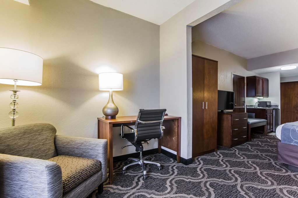 Comfort Suites Pineville Ballantyne Area - photo 23