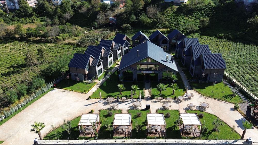 Newrose Tatil Köyü — hotel in Kemalpasa