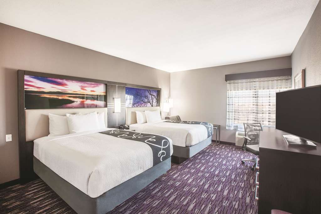 La Quinta Inn & Suites by Wyndham Kingsville - photo 19