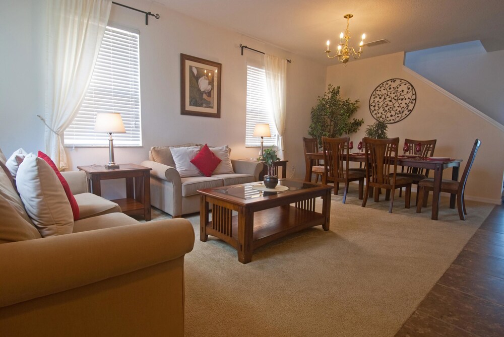South facing Pool With Spa & Games Room - photo 18