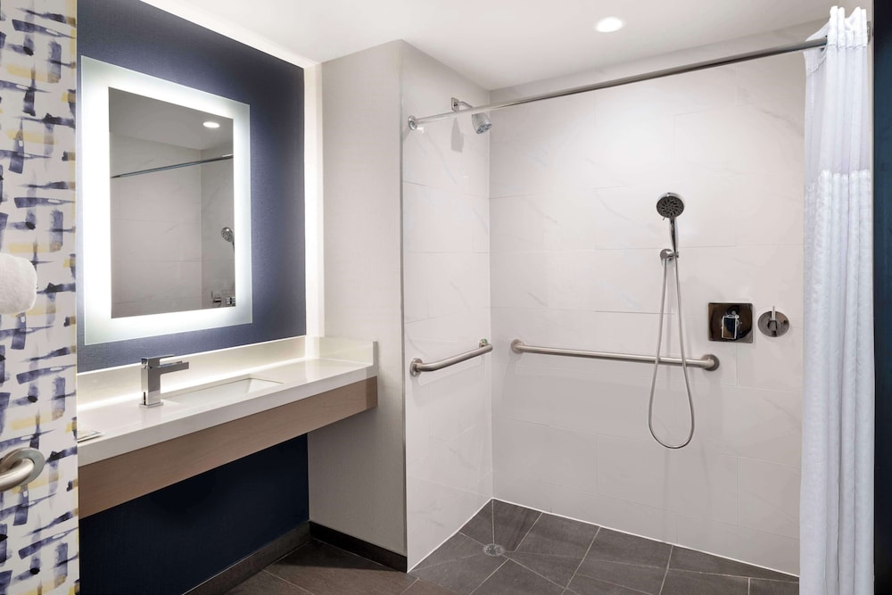 DoubleTree by Hilton Long Island City NY - photo 19